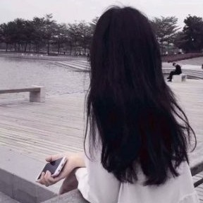 和兰花在一起的演奏视频