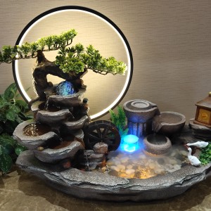 挥着翅膀的女孩的演奏视频