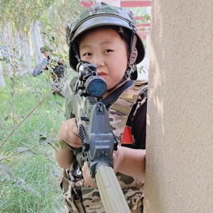 水边的阿狄丽娜的演奏视频