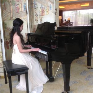 光亮的演奏视频