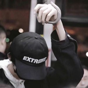 ＆ KEJgshog的钢琴谱
