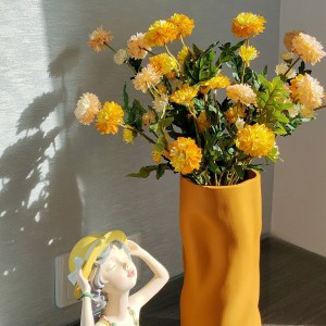 156****6077的个人空间