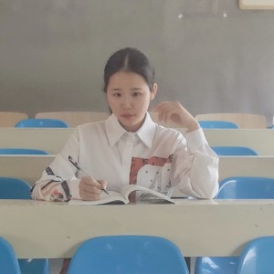 鲸萤落火的钢琴谱
