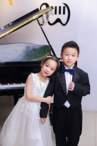 Souvenirs D'enfance的演奏视频