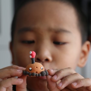 吹二黑眼眼的钢琴谱