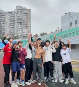 A Little Story的演奏视频