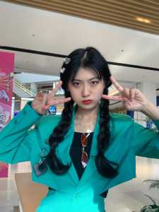 Intro: The Dawn的演奏视频