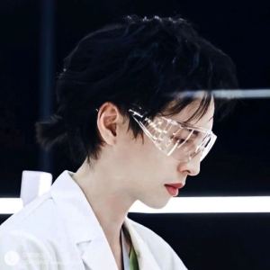 负重一万斤长大的演奏视频