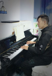 倒影 (蓝心羽)的演奏视频