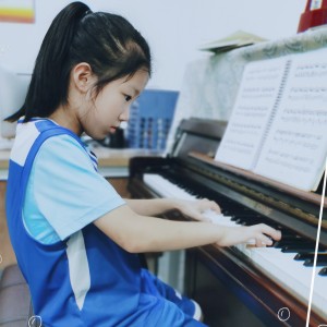 Summer的演奏视频