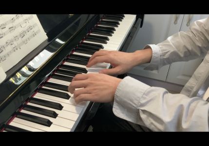 骷髅舞步(Skeleton Stomp)钢琴谱演奏 - 虫虫钢琴