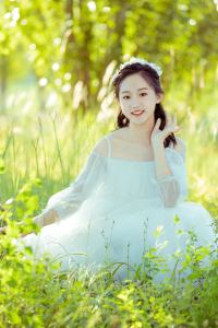 The First Snowflakes的演奏视频