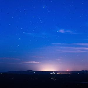 暝逸星的钢琴谱