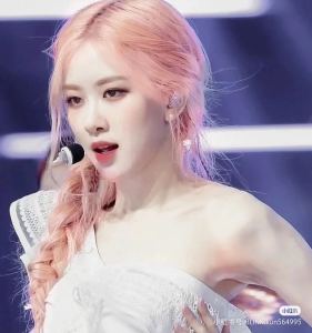 ❤️ROSÉ-Luna.Potter的钢琴谱