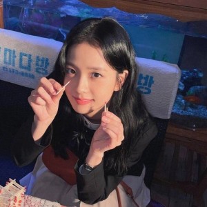 Jisoo 小红的钢琴谱