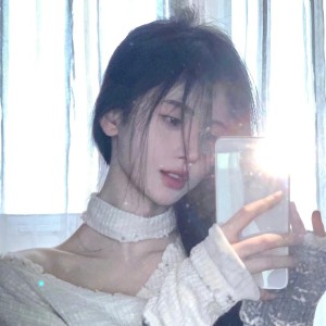 Astronomia的演奏视频