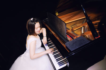 掌中小布列哒哒哒的钢琴谱