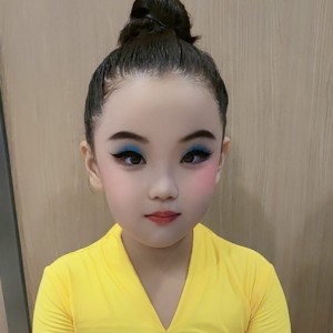 🍒是俩小妞呀ᰔᩚ的钢琴谱