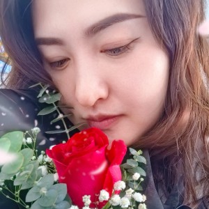 浅唱草莓的钢琴谱