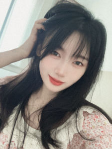 小猫和线球的演奏视频