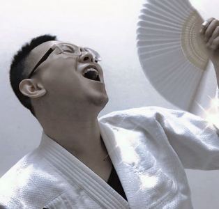 眼泪 (Tears)的演奏视频