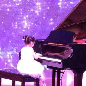 小熊₍˄·͈༝·͈˄*₎◞ ̑̑的钢琴谱