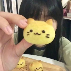 XIAO甜的钢琴谱