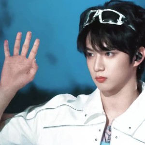 耀月屿文.⁰⁹²³的钢琴谱