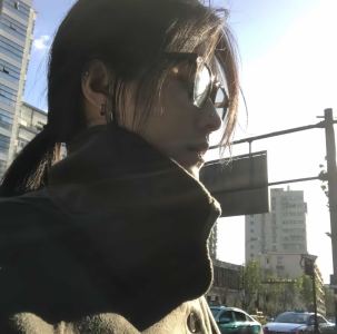 歲歲回头看我的钢琴谱