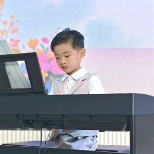 134****8102的钢琴谱