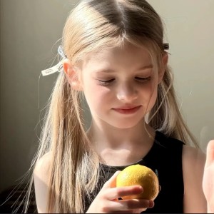 Ninelie的演奏视频