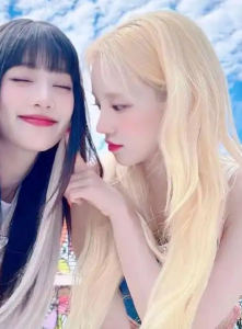 Tsuki（有闺混原耽、kpop）♬的钢琴谱