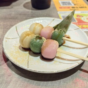 出生的六六的钢琴谱