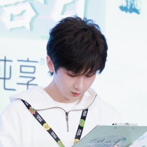 毅眼万年723的钢琴谱