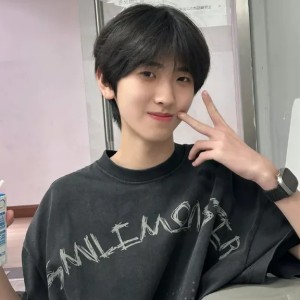 ³¹⁹咪奇呆萌恒ᶜʸʰ的钢琴谱