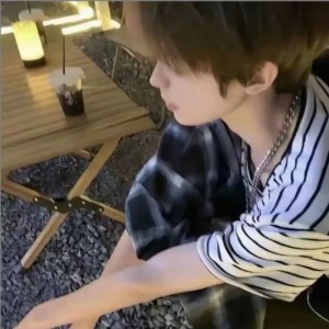 Q.阴雨天^的钢琴谱
