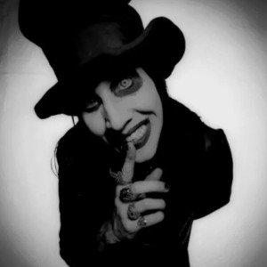 LØREN♚的钢琴谱