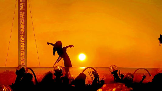 向阳而生的演奏视频