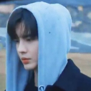 睡得比鸡晚的钢琴谱