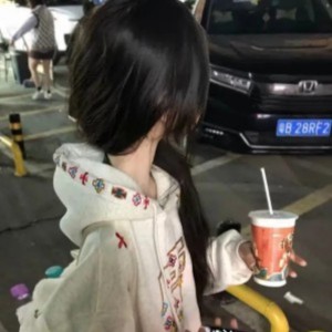 初遇^乐的钢琴谱