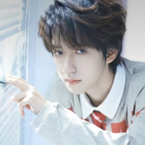 翔翼凌霄，霖润万物的钢琴谱