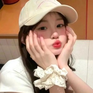 备忘录里续写情诗的钢琴谱