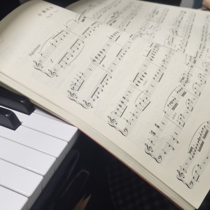 岁月绵绵的钢琴谱