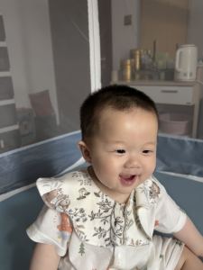 无人的巷口的钢琴谱