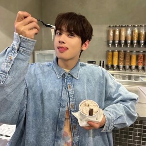 CHA-Eun-Woo的钢琴谱