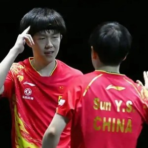 【冬青文社】依.L的钢琴谱