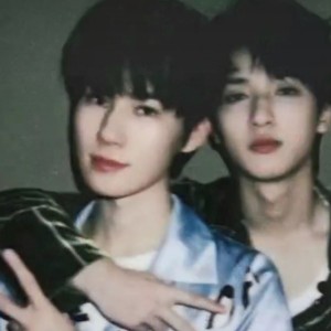 yuzhi爱张真源（时代少年团）的钢琴谱