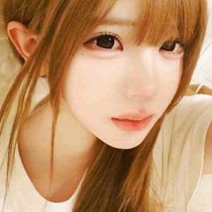 抬眸看那雨过林梢的钢琴谱