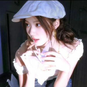 H. 🦋的钢琴谱