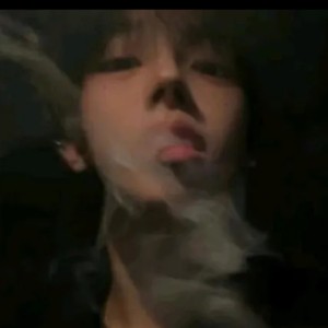 No we stand的钢琴谱